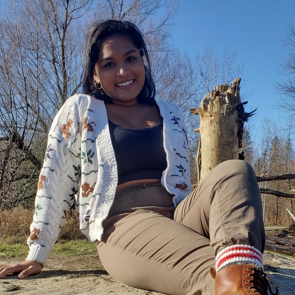 Vintage Knitted Cardigan - Picture 2 of 2